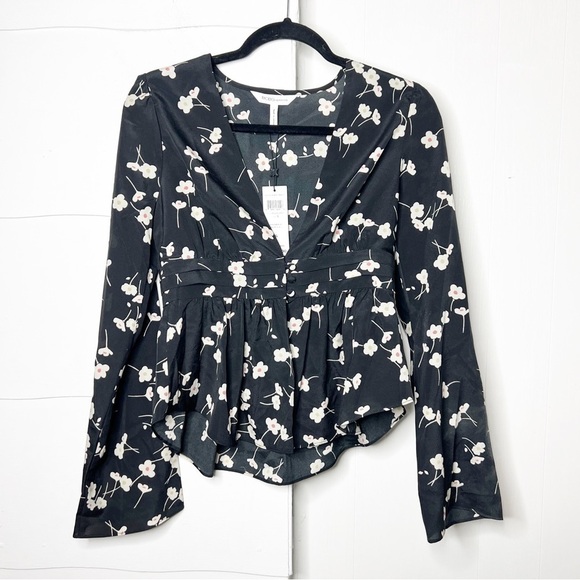 NEW with tags BCBGeneration Floral long sleeve blouse - Picture 1 of 4